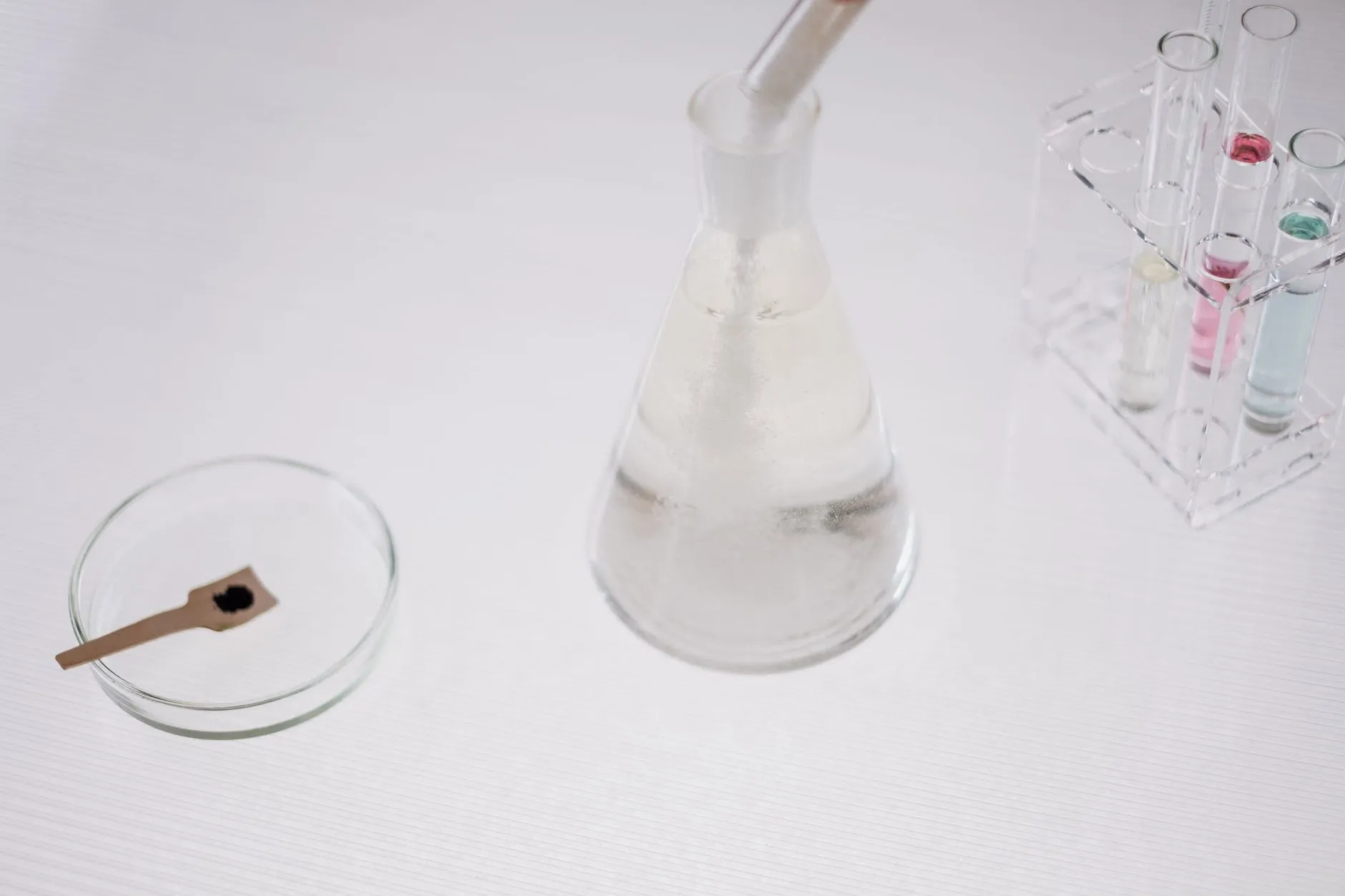 不锈钢焊接风管在高温排烟系统中的选型要点与安装规范